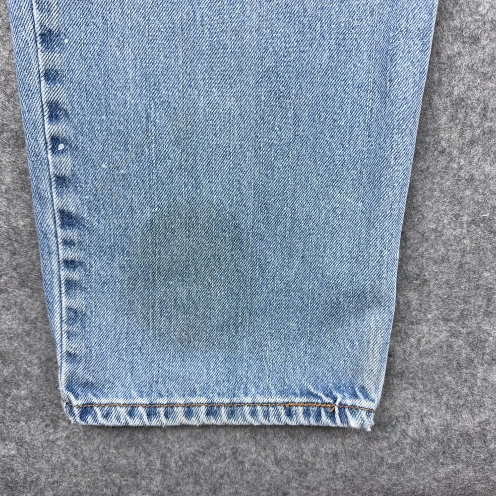 VTG Levi's Jeans Mens 38x32 Light Wash 550 Relaxed Tapered Leg Cotton 90s Y2K